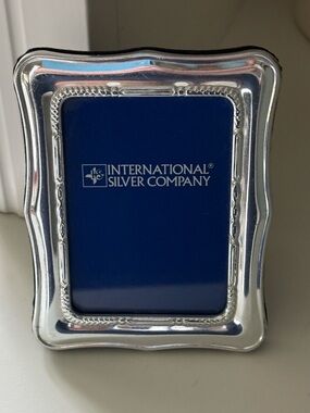 International Silver Small Picture Frame 3 x 2 Photo perfect for school picture